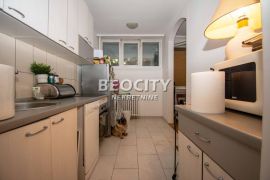 Voždovac, Medaković 2, Radovana Simića Cige, 1.5, 42m2, Voždovac, Appartment