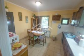 Smederevo - Plavinac -122m2+23,44ara ID#18224, Smederevo, Famiglia