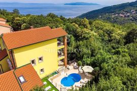 OPATIJA okolica, prekrasna vila s bazenom i pogledom na more u mirnom okuženju, prodaja, Opatija, Haus