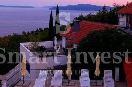 OPATIJA, LUKSUZNA VILA CCA 1000 M2 S APARTMANIMA I BAZENOM!, Opatija, Maison