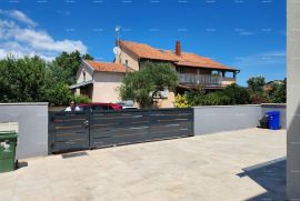 Kuća Istra, Ližnjan, 1 km do centra Medulina, nova moderna kuća sa bazenom za odmor., Ližnjan, Casa