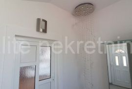Jušići, prodaja predivnog trosobnog stana, pogled na Kvarner, 127,30 m2, Matulji, Daire