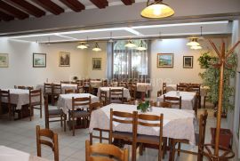 Istra, Žminj,POSLOVNA PRILIKA-restoran,dvije sale i terasa + stan 65m2, Žminj, Εμπορικά ακίνητα