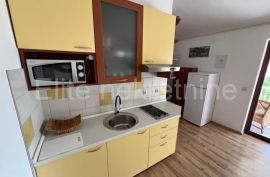 Crikvenica, Jadranovo - prodaja samostojeće kuće sa predivnim pogledom na more!, Crikvenica, Famiglia