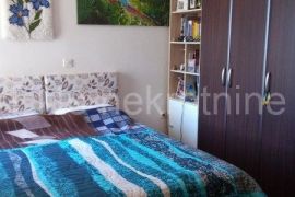 Kastav - prodaja stana sa balkonom i pogledom na more!, Kastav, Appartement