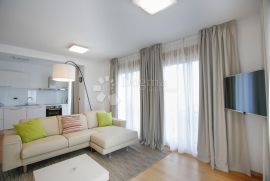 Apartman prvi red do mora 3S+DB, Novi Vinodolski, Stan