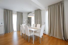 Apartman uz more 108m2, Novi Vinodolski, Apartamento