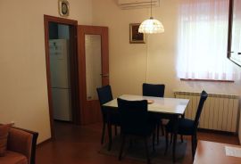 Apartmanska kuća s bazenom i panoramskim pogledom, okolica Opatije, Opatija - Okolica, Famiglia