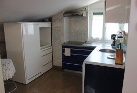 Apartmanska kuća s bazenom i panoramskim pogledom, okolica Opatije, Opatija - Okolica, Kuća