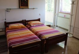 Apartmanska kuća s bazenom i panoramskim pogledom, okolica Opatije, Opatija - Okolica, Kuća