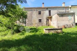 KUĆA OKRUŽENA PRIRODOM, Barban, Casa