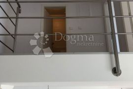 Apartman 112m2 prvi red do mora POVLJANA, Povljana, Διαμέρισμα