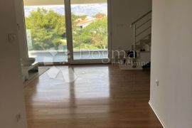 Apartman 112m2 prvi red do mora POVLJANA, Povljana, شقة