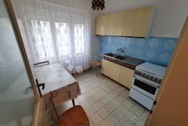 Stan na prizemlju u mirnom susjedstvu, Novi Vinodolski, Appartement