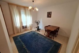 Stan na prizemlju u mirnom susjedstvu, Novi Vinodolski, Appartement