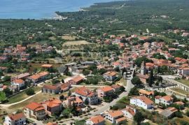 PRILIKA! POLJOPRIVREDNO ZEMLJIŠTE 600 M OD PLAŽE, Vodnjan, Land