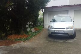 Russanova-veliki stan s dvorištem, Maksimir, Apartamento