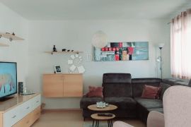 Makarska stan sa dvorištem, Makarska, Appartment