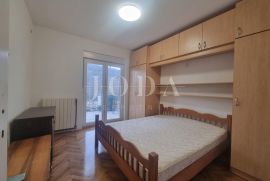 Novi Vinodolski, stan sa garažom i okućnicom, Novi Vinodolski, Appartement