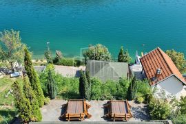 Prodaja apartmanska kuća sa plažom Jablaničko Jezero, Konjic, Haus