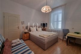 Crikvenica, apartmanska kuća sa prekrasnim pogledom, Crikvenica, بيت