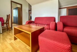 OTOK KRK, NJIVICE- Apartman u potkrovlju s pogledom na cijeli Kvarner, Omišalj, Kвартира