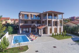 ISTRA, VOLME - Luksuzan stan 200m od mora s vlastitim bazenom, Medulin, Διαμέρισμα