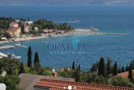 Kuća s urednom okućnicom, pogled, parking, blizina mora, Crikvenica, House