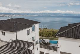 OPATIJA, LOVRAN, LIGANJ - stan u vili s bazenom 97m2+terasa 26m2 s panoramskim pogledom na more + okoliš 41m2, Lovran, Flat