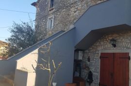 Kamena kuća na dobroj lokaciji, Poreč,okolica, Istra, Poreč, Maison