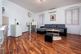 Simpatičan stan u centru Rovinja 100 m od rive, Istra, Rovinj, Apartamento