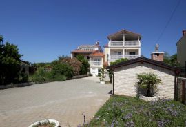 Kuća sa 5 apartmana na prodaju, Banjole, Istra, Medulin, Haus