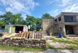 ISTRA, GRAČIŠĆE - Kamena kuća na potpunoj osami s pogledom na zelenilo, Gračišće, House