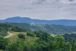 ISTRA, GRAČIŠĆE - Kamena kuća na potpunoj osami s pogledom na zelenilo, Gračišće, Famiglia