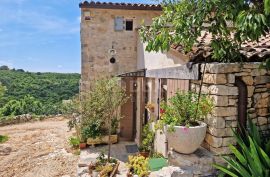 ISTRA, BUJE - Dizajnerska kamena kuća sa spektakularnim pogledom, Buje, Maison