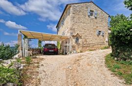 ISTRA, BUJE - Dizajnerska kamena kuća sa spektakularnim pogledom, Buje, Famiglia