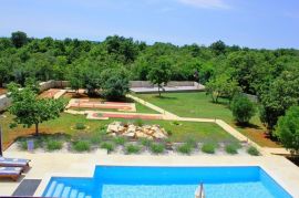 Kuća sa bazenom na prodaju, Svetvinčenat, okolica, Istra, Svetvinčenat, Maison