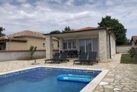 Simpatična kuća sa bazenom, Medulin, Istra, Medulin, Casa