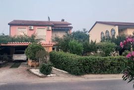 Lijepa kuća s bazenom na prodaju, Peroj, Istra, Vodnjan, Σπίτι