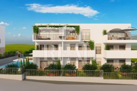 100 m od mora stan S+DB 46,72 m2 + terasa 11,66 m2, Split - Okolica, Appartment