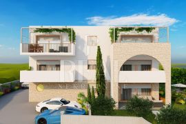 100 m od mora stan S+DB 46,72 m2 + terasa 11,66 m2, Split - Okolica, Appartamento