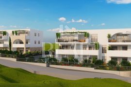 Slatine 100 m od mora stan 2S+DB 69,62m2+terasa 9,08+vrt 31,74m2, Split - Okolica, Appartment