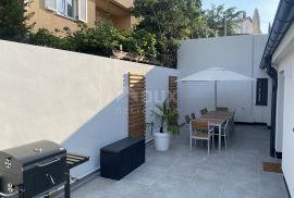 ISTRA, MEDULIN - Kuća s 3 apartmana, Medulin, بيت