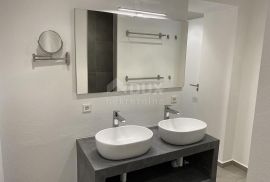 ISTRA, MEDULIN - Kuća s 3 apartmana, Medulin, بيت