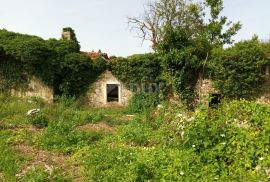 ISTRA, LABIN - Kamena kuća i građevinsko zemljište, Labin, Maison