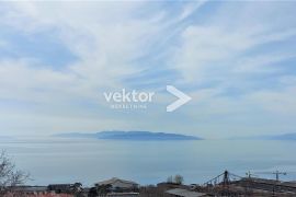 Krnjevo, preuređen stan s tri balkona i pogledom na more, Rijeka, Kвартира