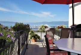 Kozala, dvije etaže sa 4 uređena stana, pogled na more, Rijeka, Daire