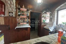 ISTRA, BUJE - Restoran sa stambenom jedinicom u centru Buja, pogled na more, Buje, Коммерческая недвижимость