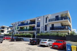 Poreč; novi moderni stanovi, Poreč, Apartamento