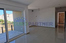 Poreč; novi moderni stanovi, Poreč, Appartement